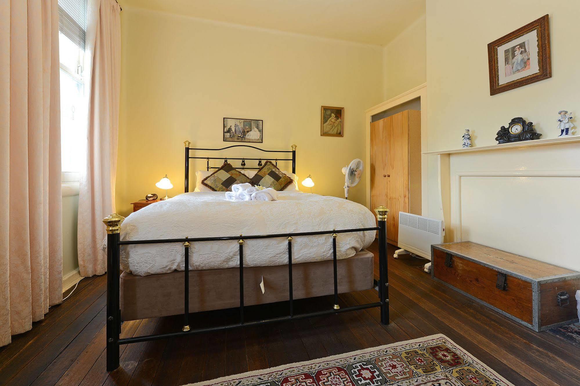 Edinburgh Gallery Bed & Breakfast Bed & Breakfast Hobart Exterior photo